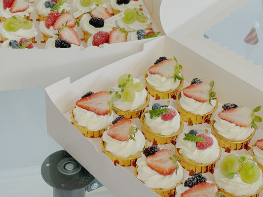 CUPCAKES - ONE DOZEN ( CUSTOMIZE AVAILABLE)