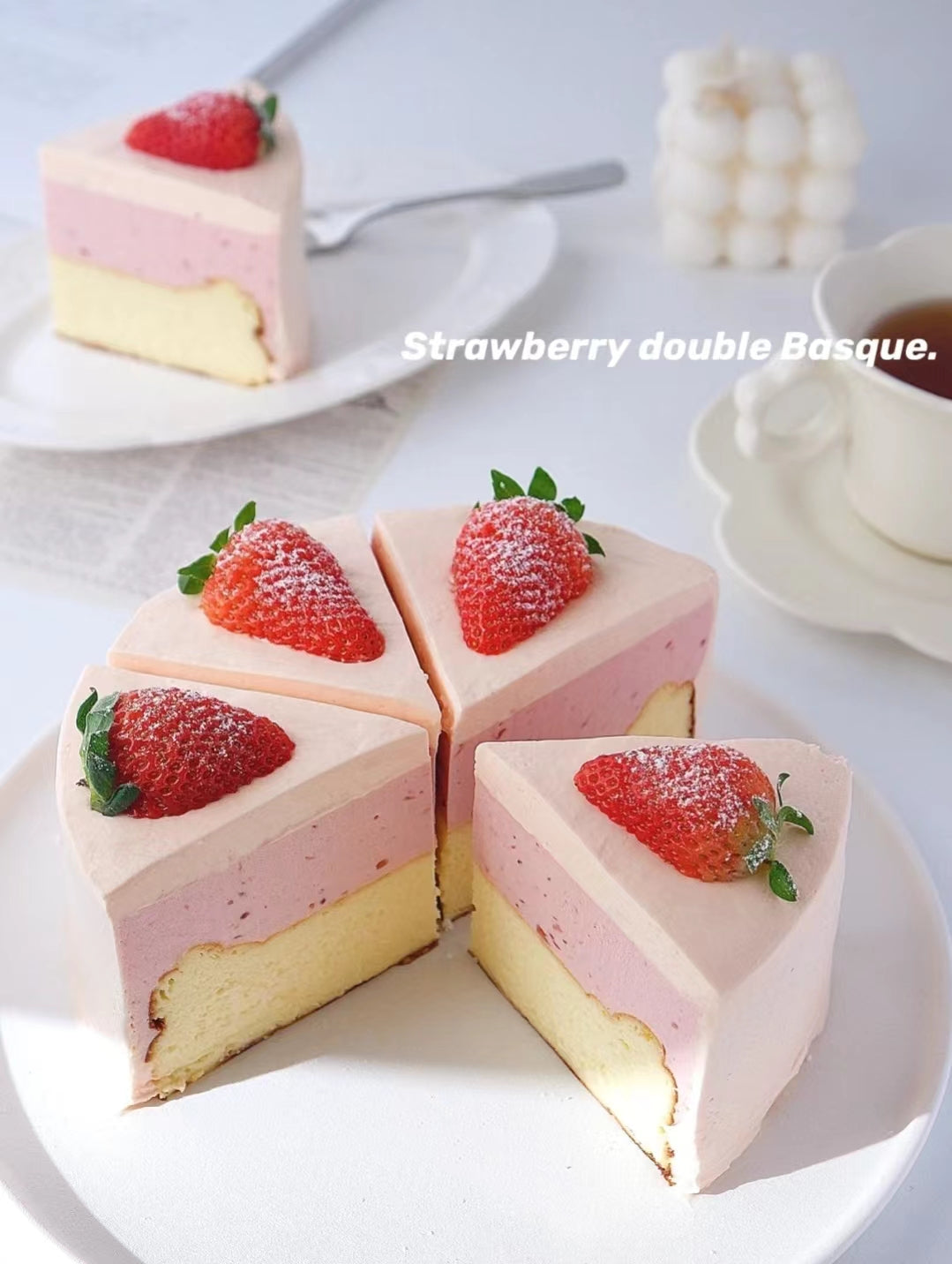 STRAWBERRY DOUBLE BASQUE CHEESE&MOUSSE CAKE