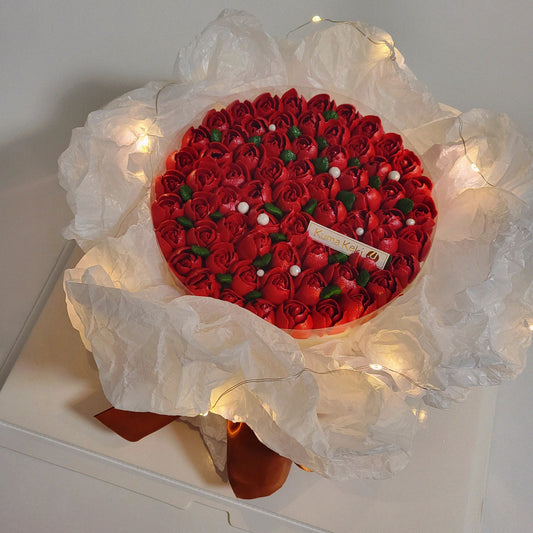 CLASSIC LED CREAM BOUQUET - RED